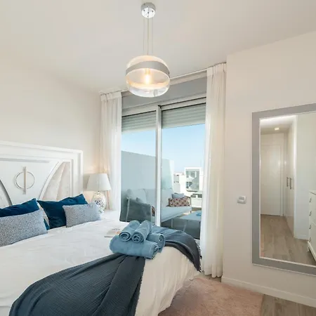 Le Mirage Modern With Sea Views