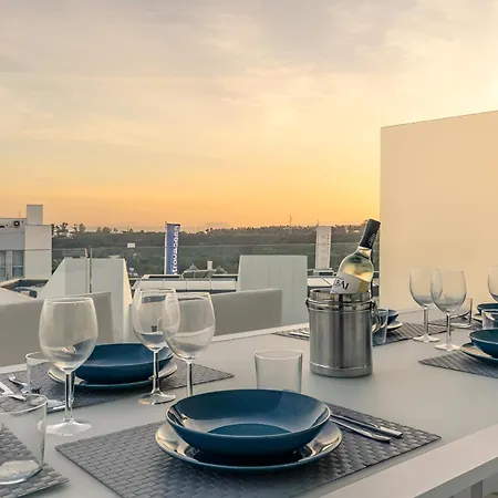 Апартаменты Le Mirage Modern With Sea Views *