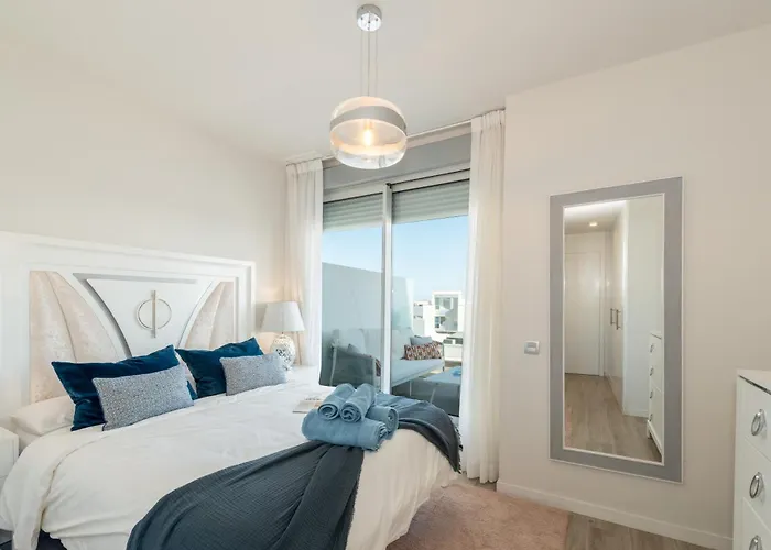 Le Mirage Modern With Sea Views